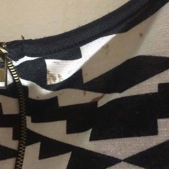 Black and white zigzag dress - Picture 5 of 6